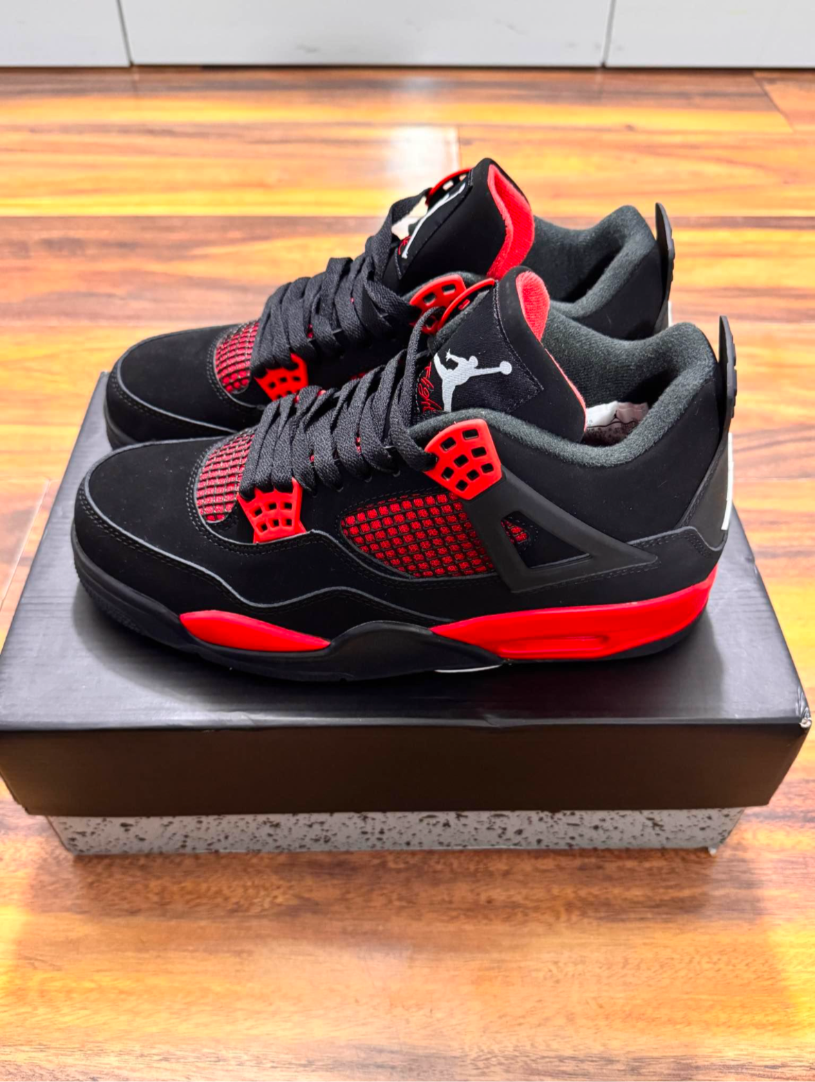 Jordan 4s red thunders